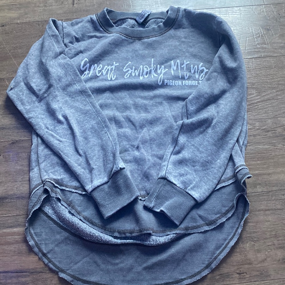 Sweatshirt